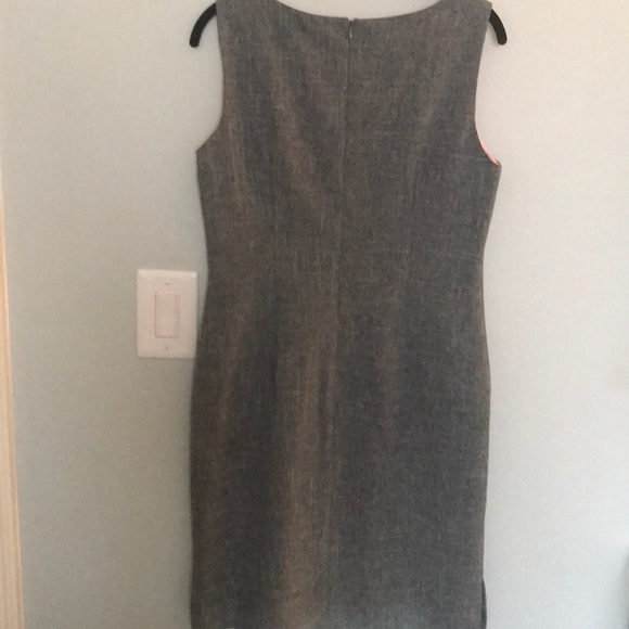 PRETTY GRAY DRESS WITH FLORAL EMBROIDERED  DONNA  RICCI N.Y.  10 P - Picture 4 of 5